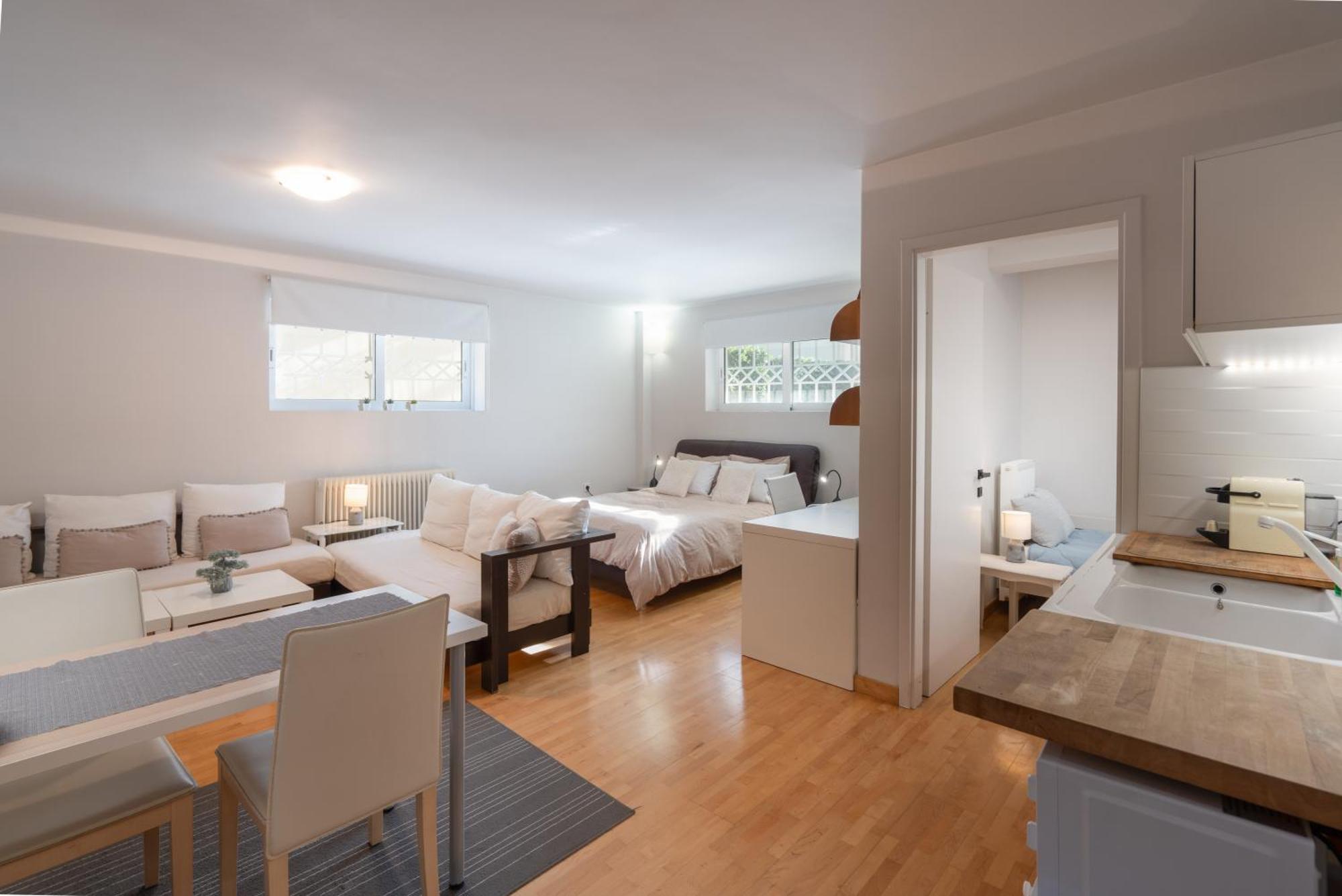 Bright, Cosy Studio Close To Glyfada Beach & Center 雅典 外观 照片